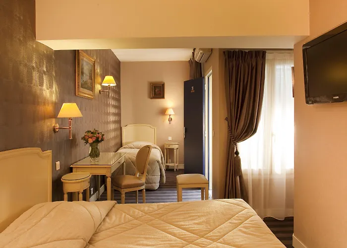 Hotel Riviera Elysees Parigi